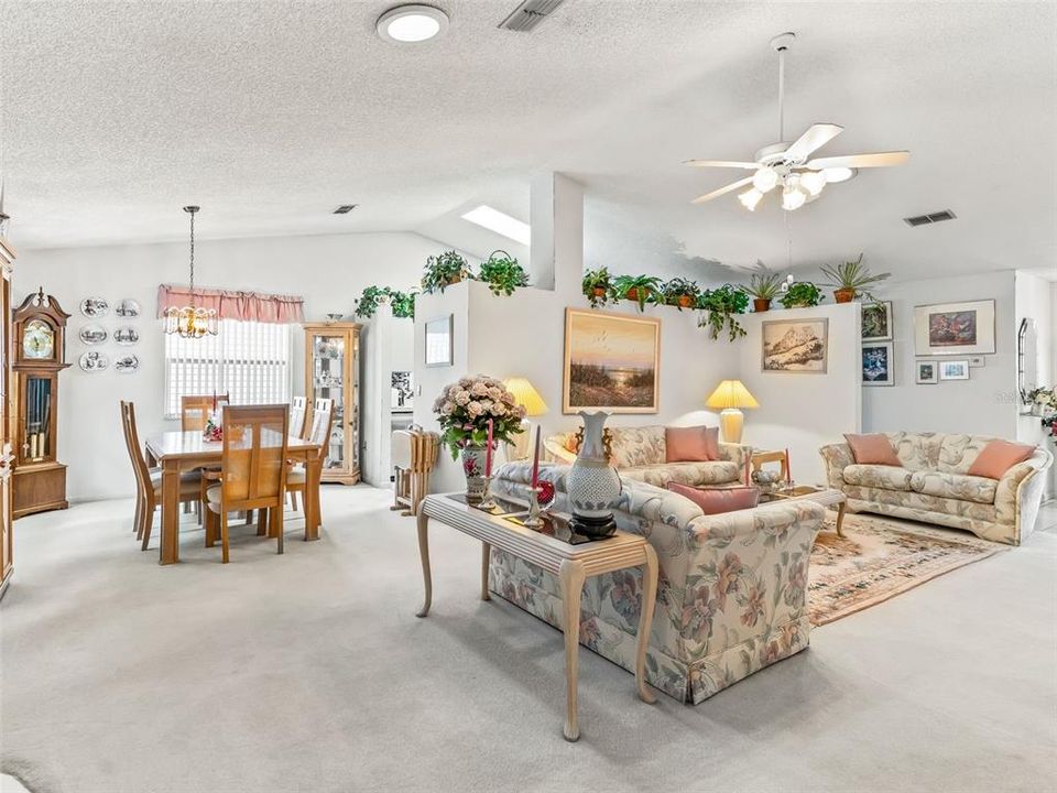 For Sale: $239,900 (3 beds, 2 baths, 1416 Square Feet)