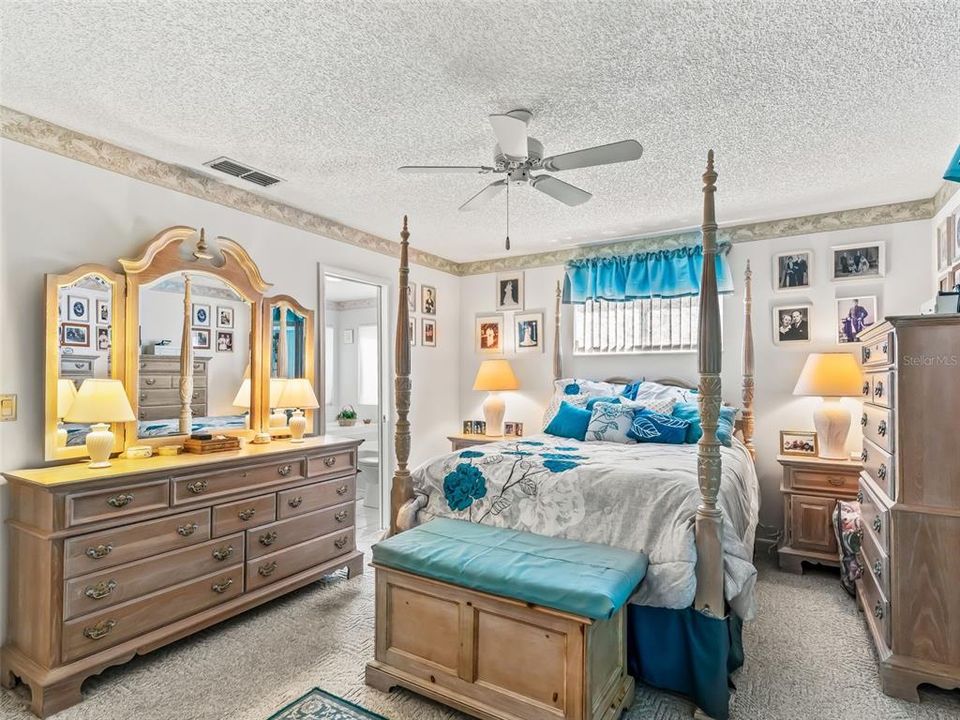 For Sale: $239,900 (3 beds, 2 baths, 1416 Square Feet)