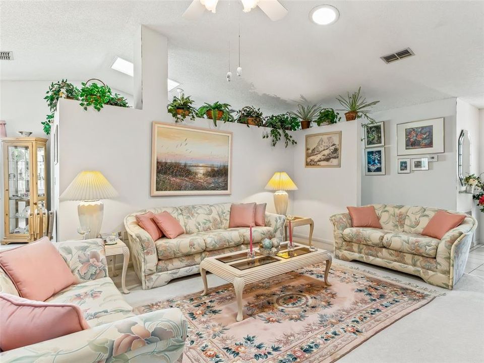 For Sale: $239,900 (3 beds, 2 baths, 1416 Square Feet)