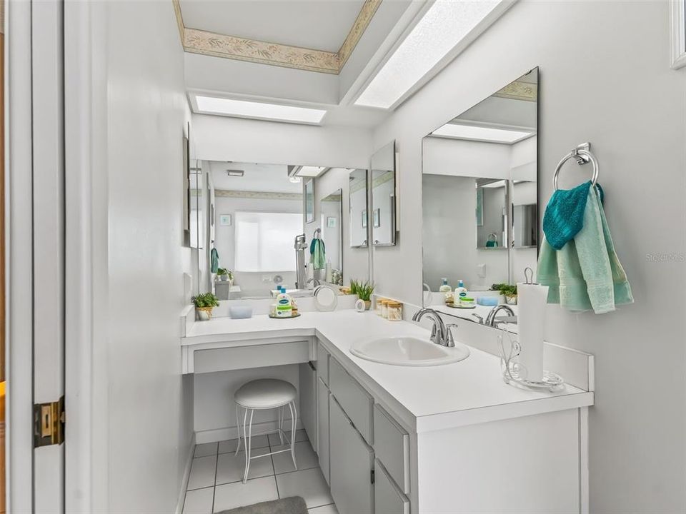 For Sale: $239,900 (3 beds, 2 baths, 1416 Square Feet)