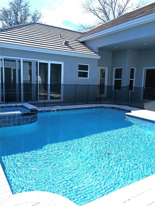 For Sale: $849,000 (4 beds, 3 baths, 2376 Square Feet)