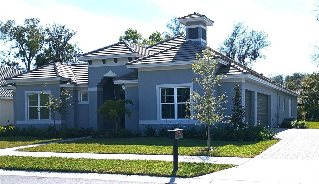 For Sale: $849,000 (4 beds, 3 baths, 2376 Square Feet)