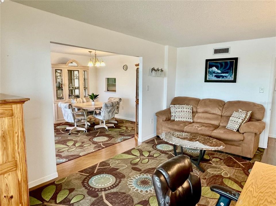 For Rent: $1,500 (2 beds, 2 baths, 1190 Square Feet)