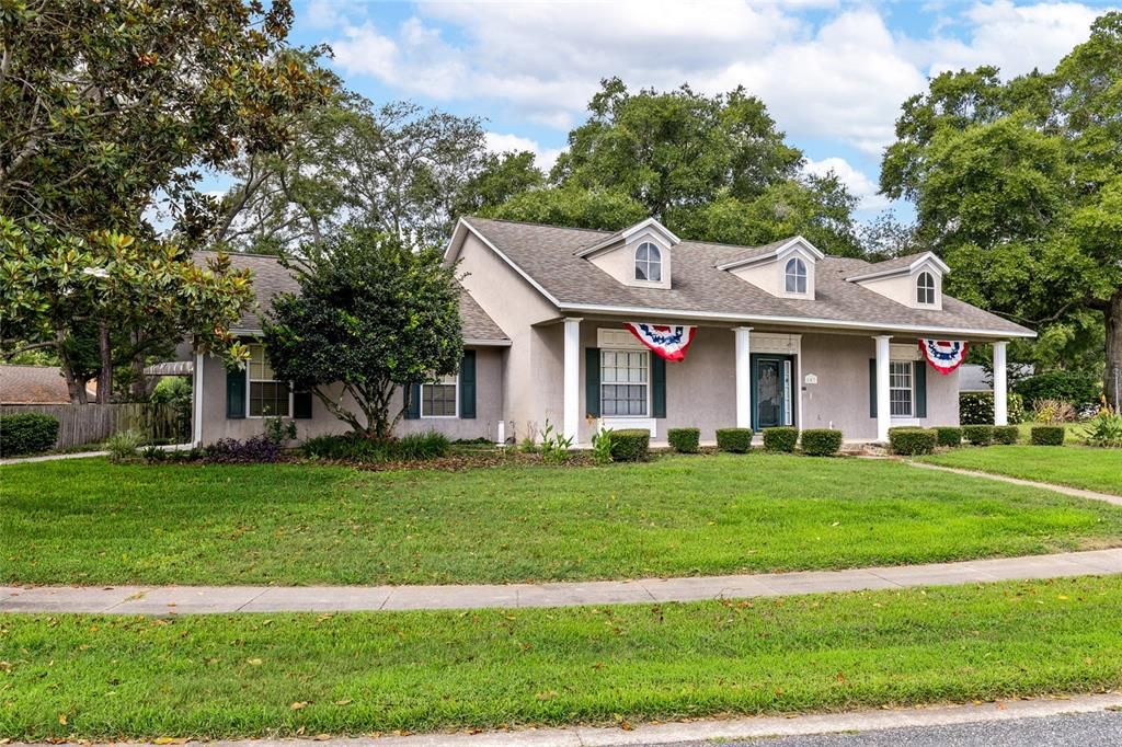Active With Contract: $378,000 (3 beds, 2 baths, 1871 Square Feet)