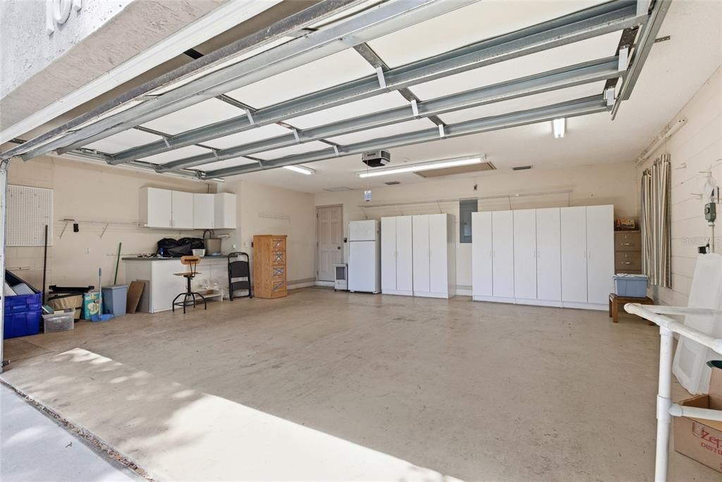 Active With Contract: $378,000 (3 beds, 2 baths, 1871 Square Feet)