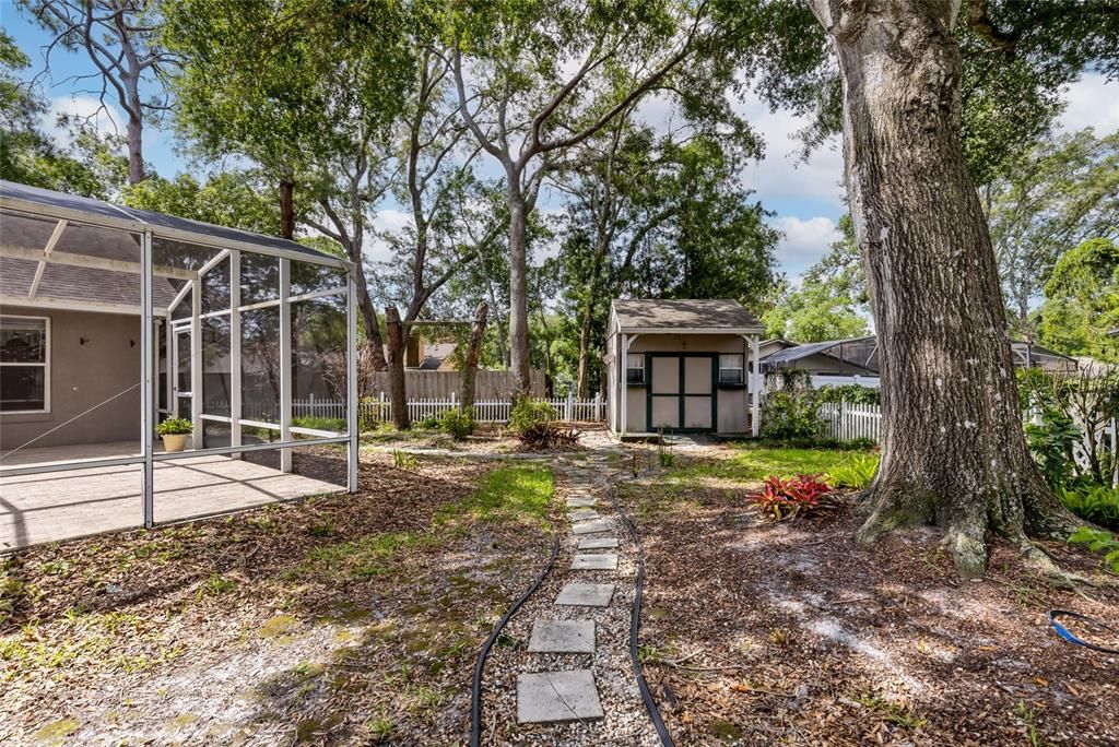 Active With Contract: $378,000 (3 beds, 2 baths, 1871 Square Feet)