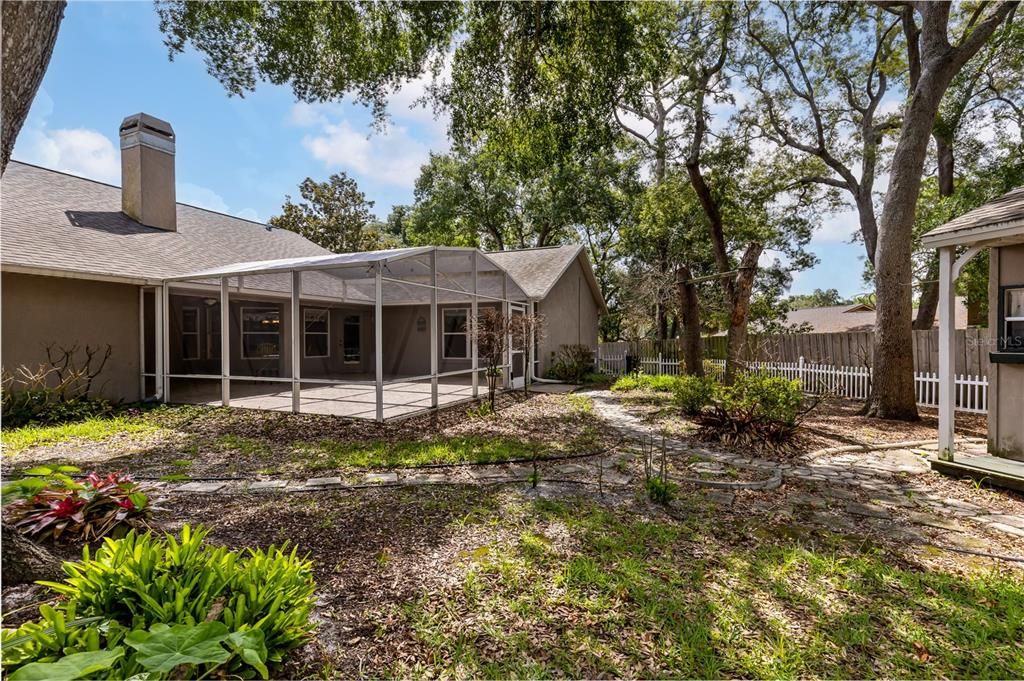 Active With Contract: $378,000 (3 beds, 2 baths, 1871 Square Feet)