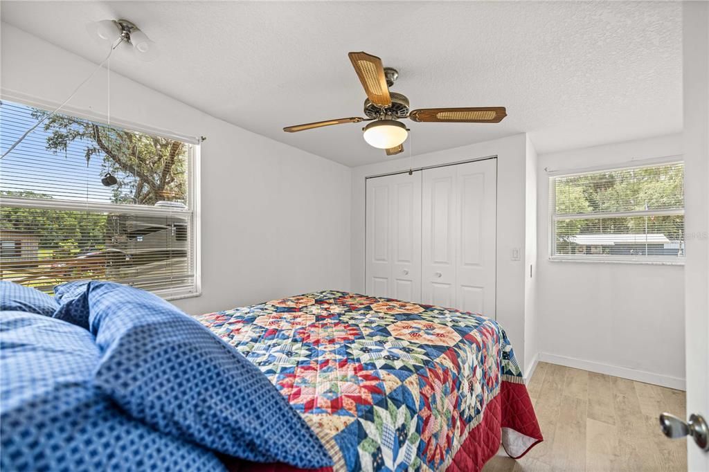 For Sale: $325,000 (2 beds, 1 baths, 1225 Square Feet)