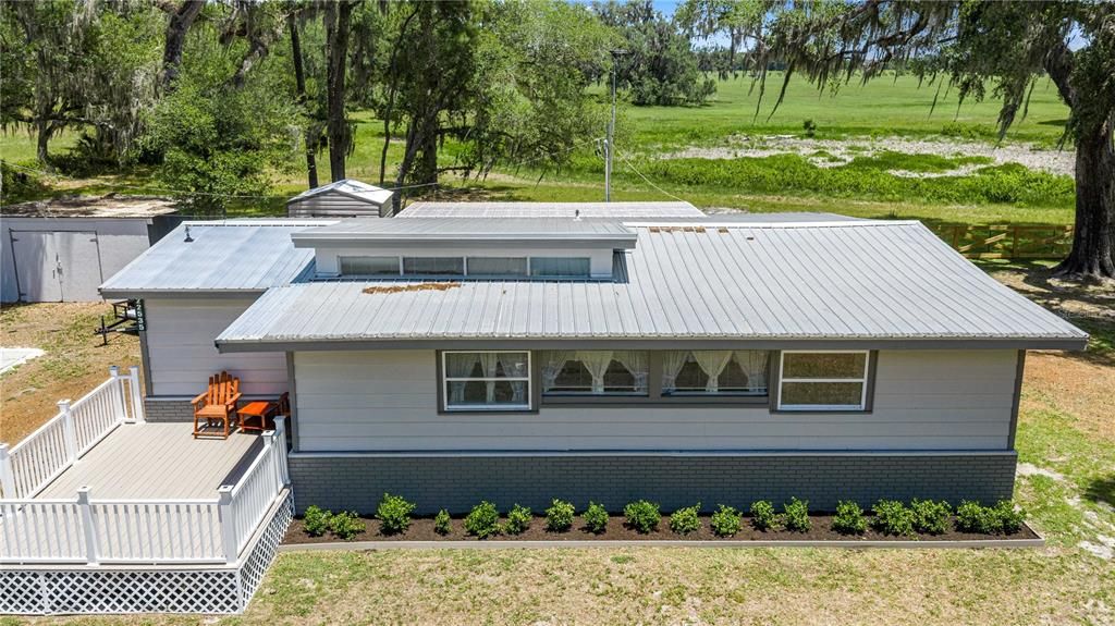 For Sale: $325,000 (2 beds, 1 baths, 1225 Square Feet)