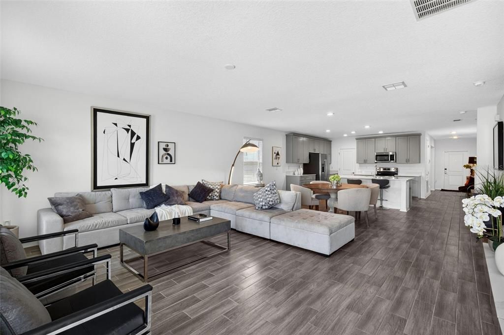 For Sale: $474,900 (5 beds, 2 baths, 2869 Square Feet)