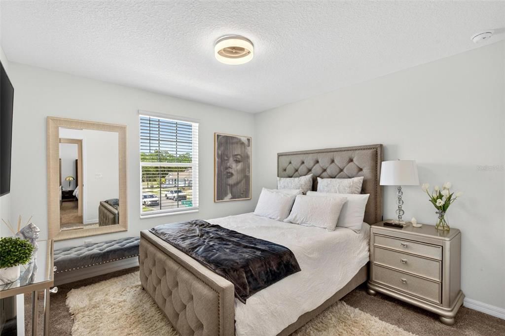 For Sale: $474,900 (5 beds, 2 baths, 2869 Square Feet)