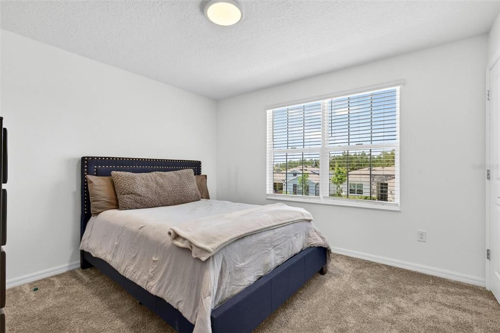 For Sale: $474,900 (5 beds, 2 baths, 2869 Square Feet)