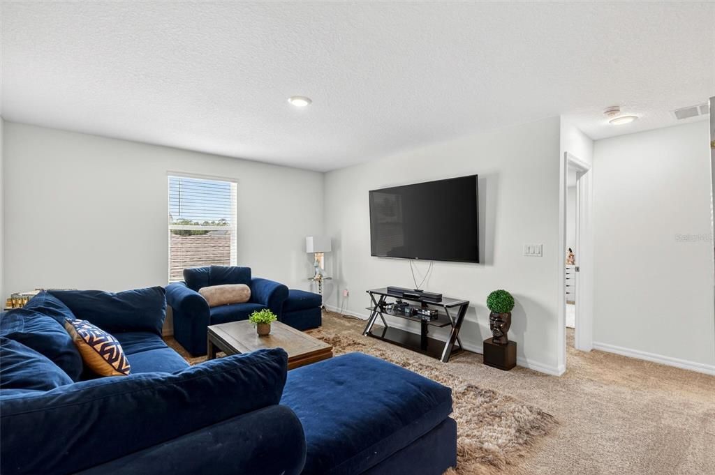 For Sale: $474,900 (5 beds, 2 baths, 2869 Square Feet)