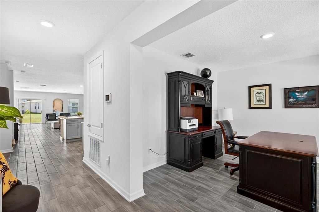For Sale: $474,900 (5 beds, 2 baths, 2869 Square Feet)