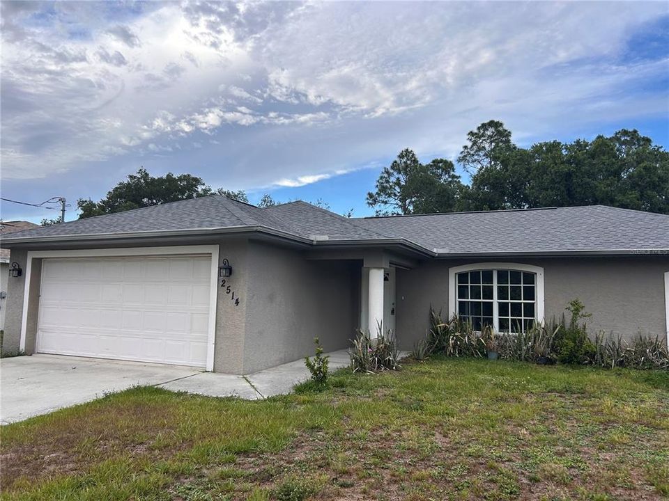 Activo con contrato: $249,000 (3 camas, 2 baños, 1237 Pies cuadrados)