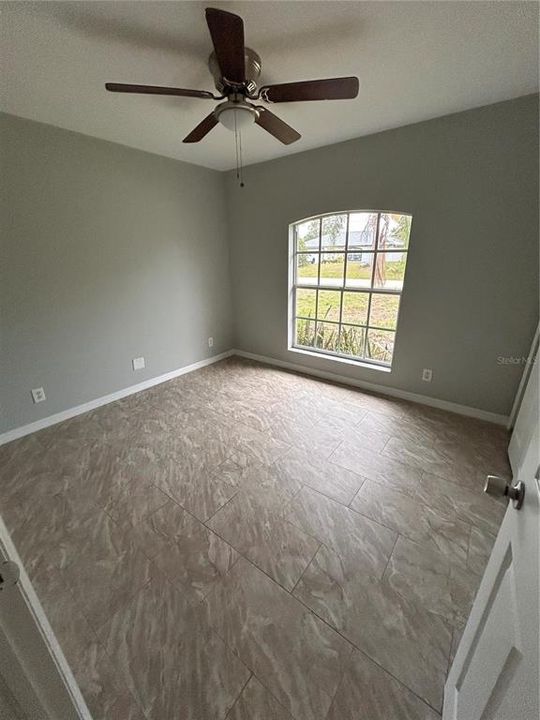 Activo con contrato: $249,000 (3 camas, 2 baños, 1237 Pies cuadrados)