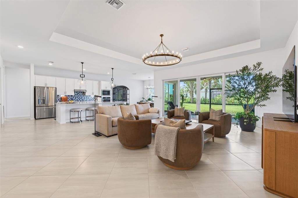 En Venta: $875,000 (3 camas, 3 baños, 2651 Pies cuadrados)