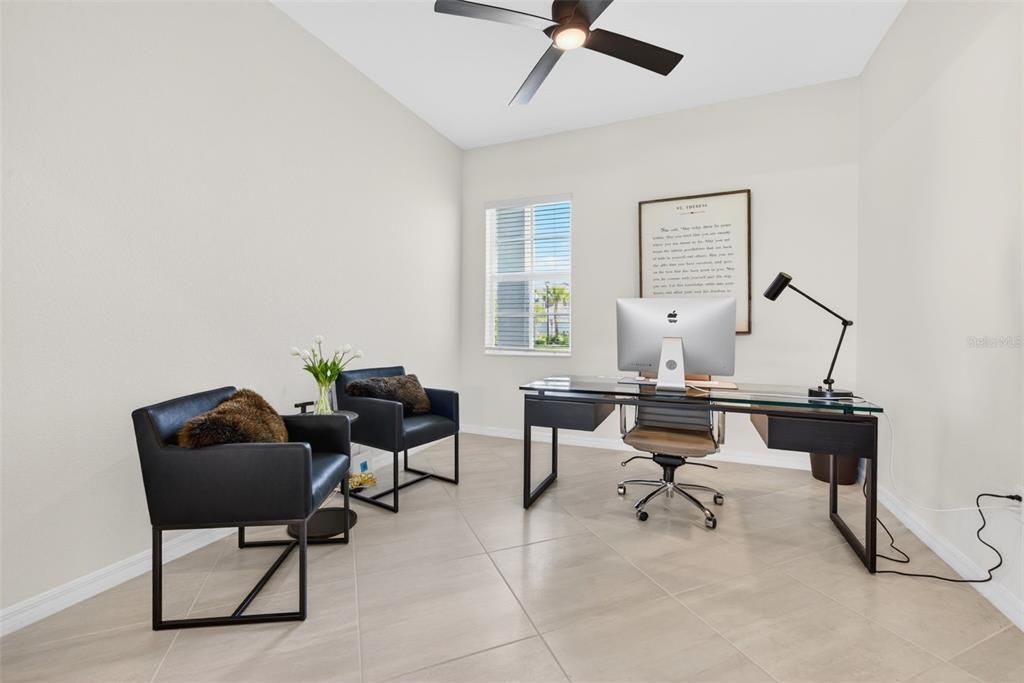En Venta: $875,000 (3 camas, 3 baños, 2651 Pies cuadrados)