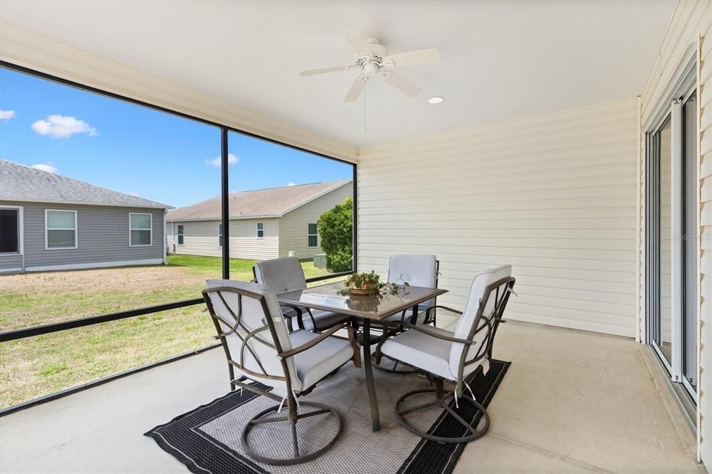 For Sale: $315,000 (3 beds, 2 baths, 1352 Square Feet)