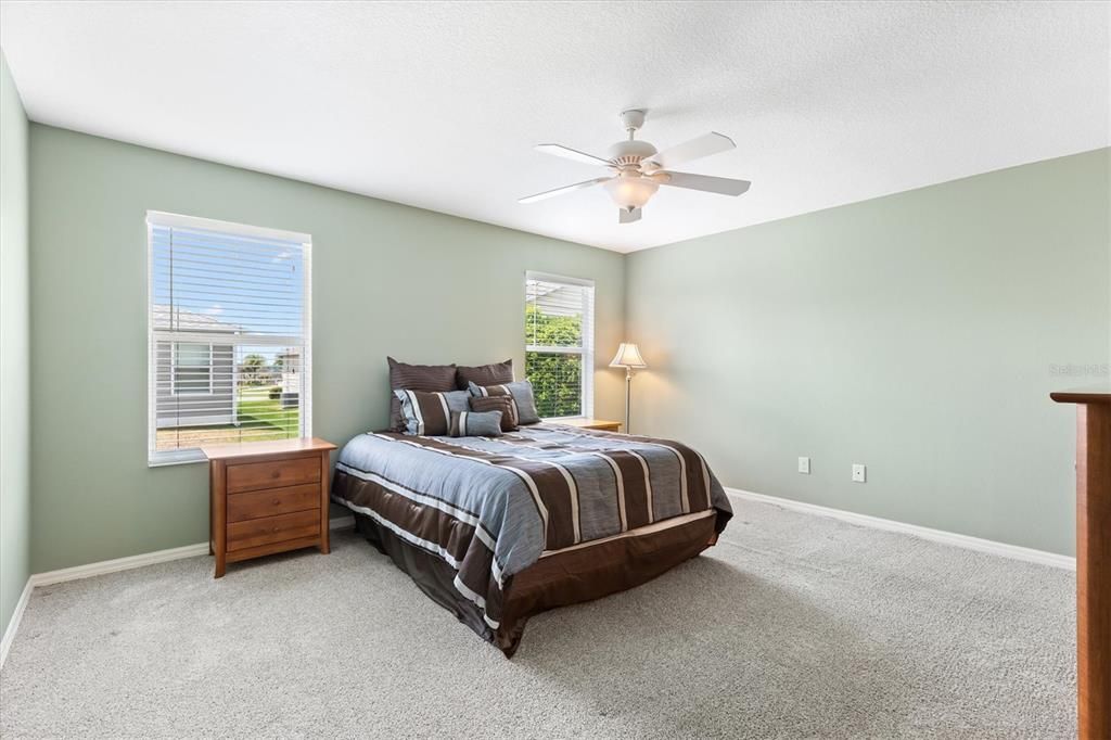 For Sale: $315,000 (3 beds, 2 baths, 1352 Square Feet)