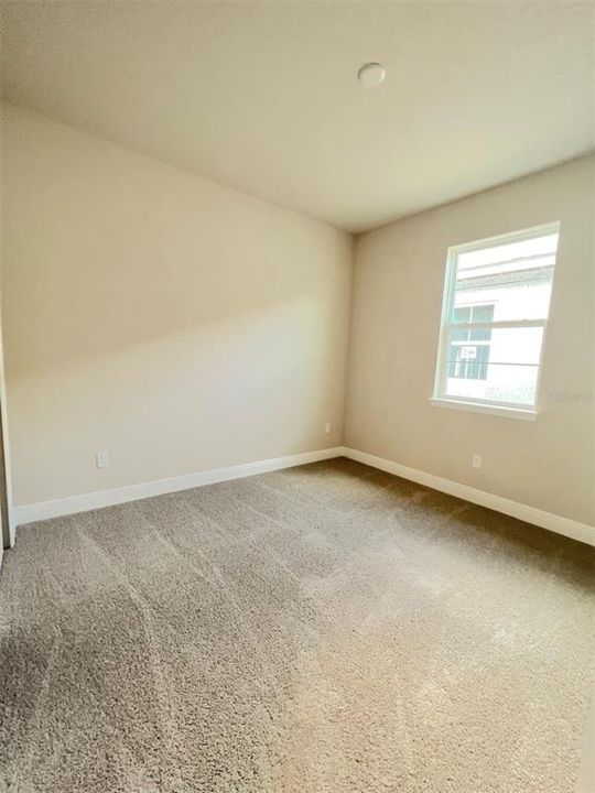 En Renta: $2,490 (4 camas, 2 baños, 1983 Pies cuadrados)