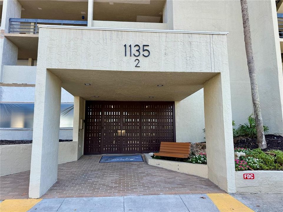 For Sale: $1,175,000 (2 beds, 2 baths, 1503 Square Feet)