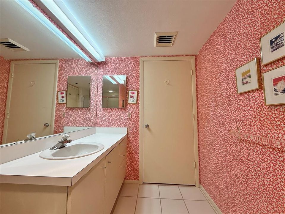 For Sale: $1,175,000 (2 beds, 2 baths, 1503 Square Feet)