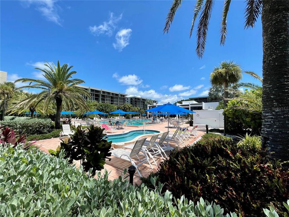 For Sale: $1,175,000 (2 beds, 2 baths, 1503 Square Feet)