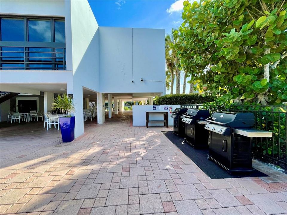For Sale: $1,175,000 (2 beds, 2 baths, 1503 Square Feet)