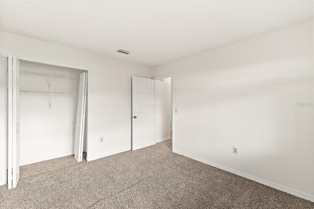 For Sale: $260,000 (2 beds, 2 baths, 1005 Square Feet)
