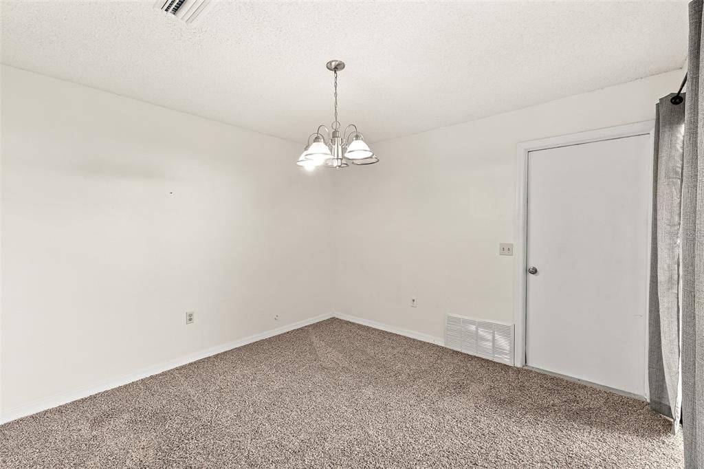 For Sale: $260,000 (2 beds, 2 baths, 1005 Square Feet)