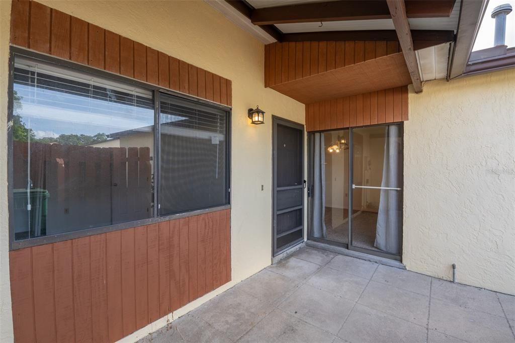 For Sale: $260,000 (2 beds, 2 baths, 1005 Square Feet)