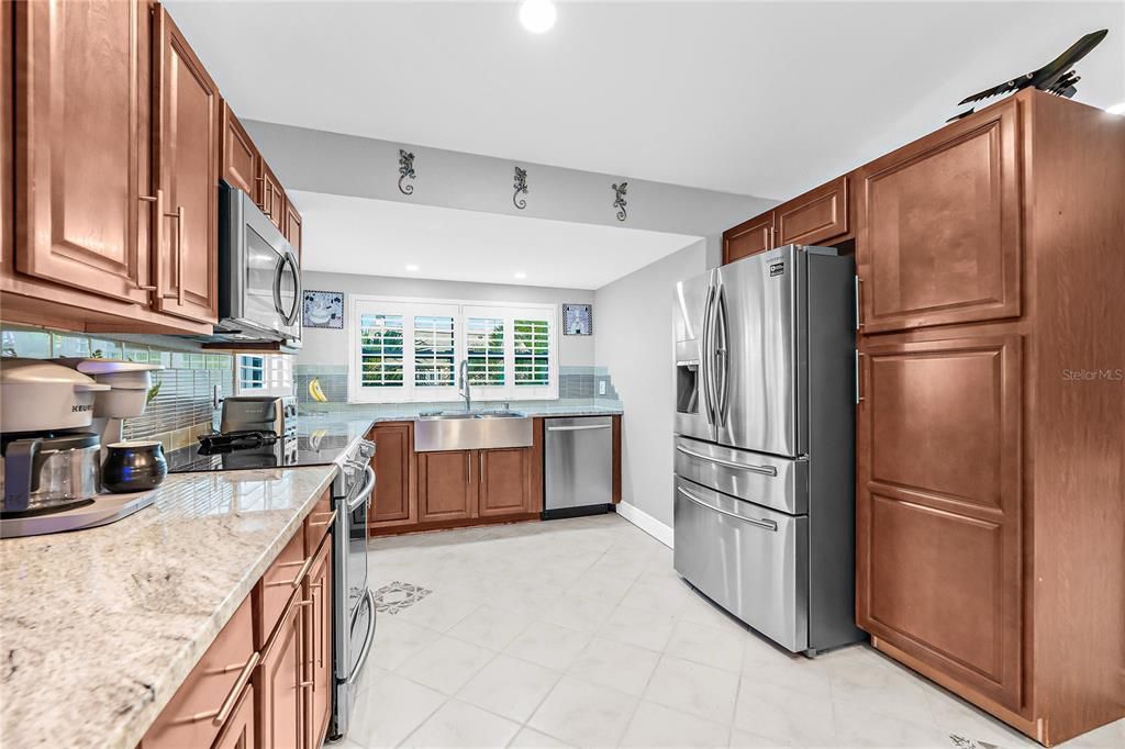 For Sale: $999,999 (4 beds, 3 baths, 2764 Square Feet)