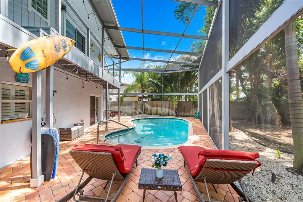 For Sale: $999,999 (4 beds, 3 baths, 2764 Square Feet)