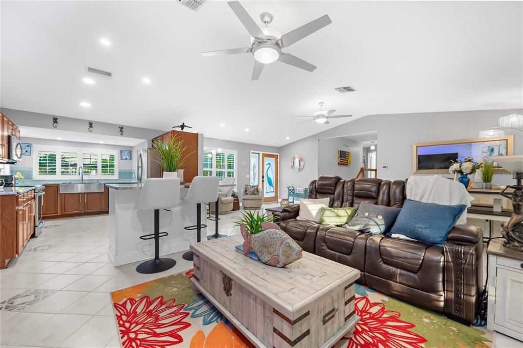 For Sale: $999,999 (4 beds, 3 baths, 2764 Square Feet)