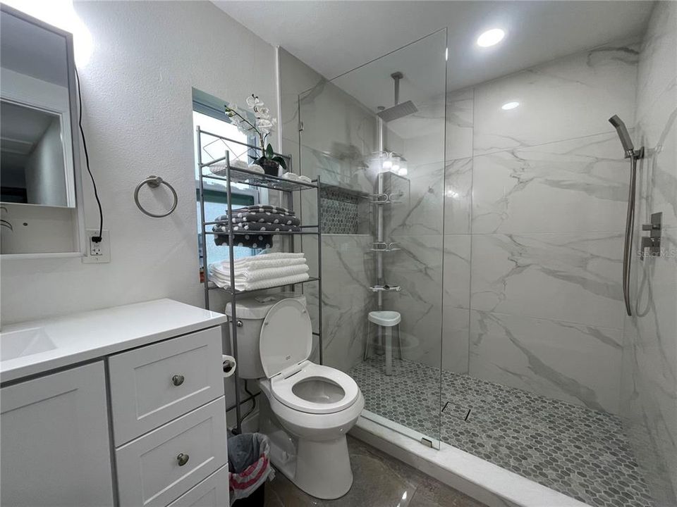 В аренду: $2,200 (1 спален, 1 ванн, 1050 Квадратных фут)