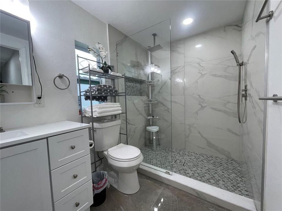 В аренду: $2,200 (1 спален, 1 ванн, 1050 Квадратных фут)
