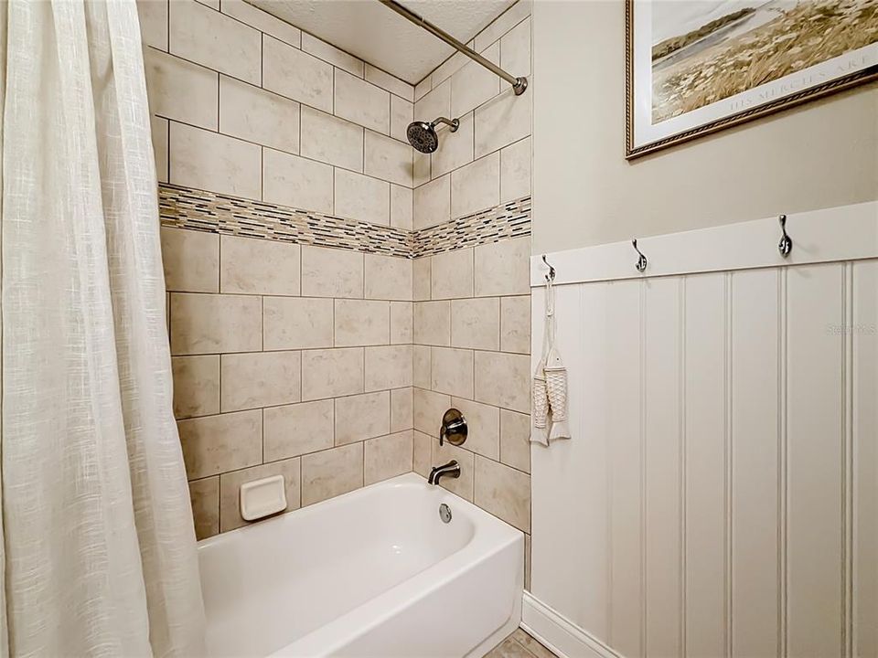 Active With Contract: $369,900 (3 beds, 2 baths, 1572 Square Feet)