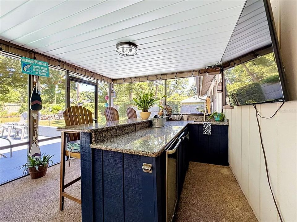 Active With Contract: $369,900 (3 beds, 2 baths, 1572 Square Feet)