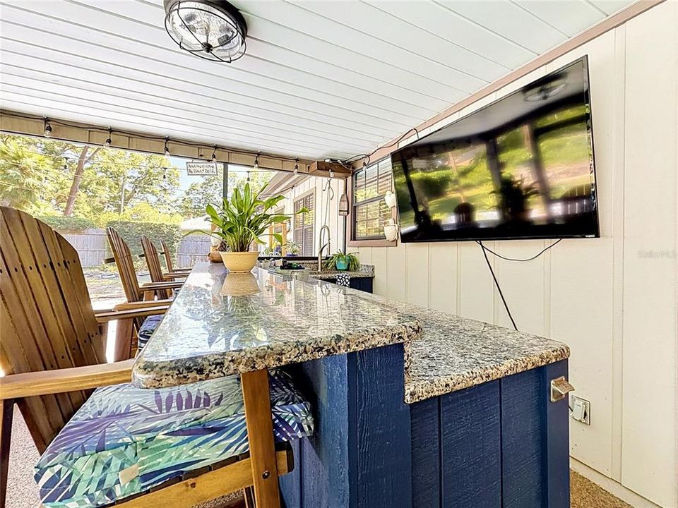Active With Contract: $369,900 (3 beds, 2 baths, 1572 Square Feet)