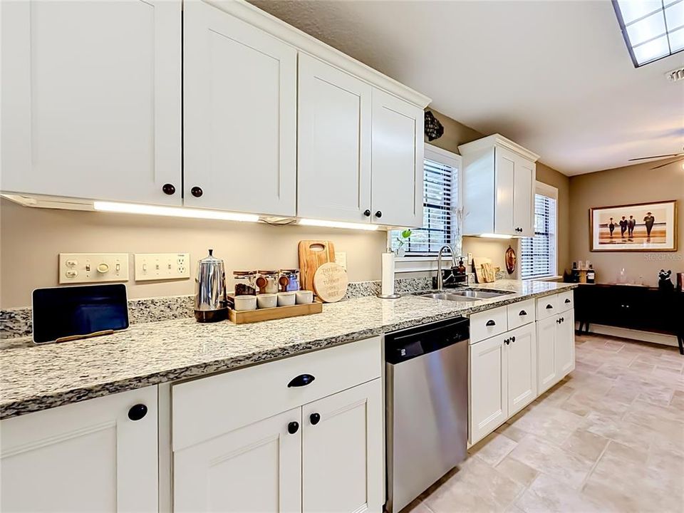 Active With Contract: $369,900 (3 beds, 2 baths, 1572 Square Feet)