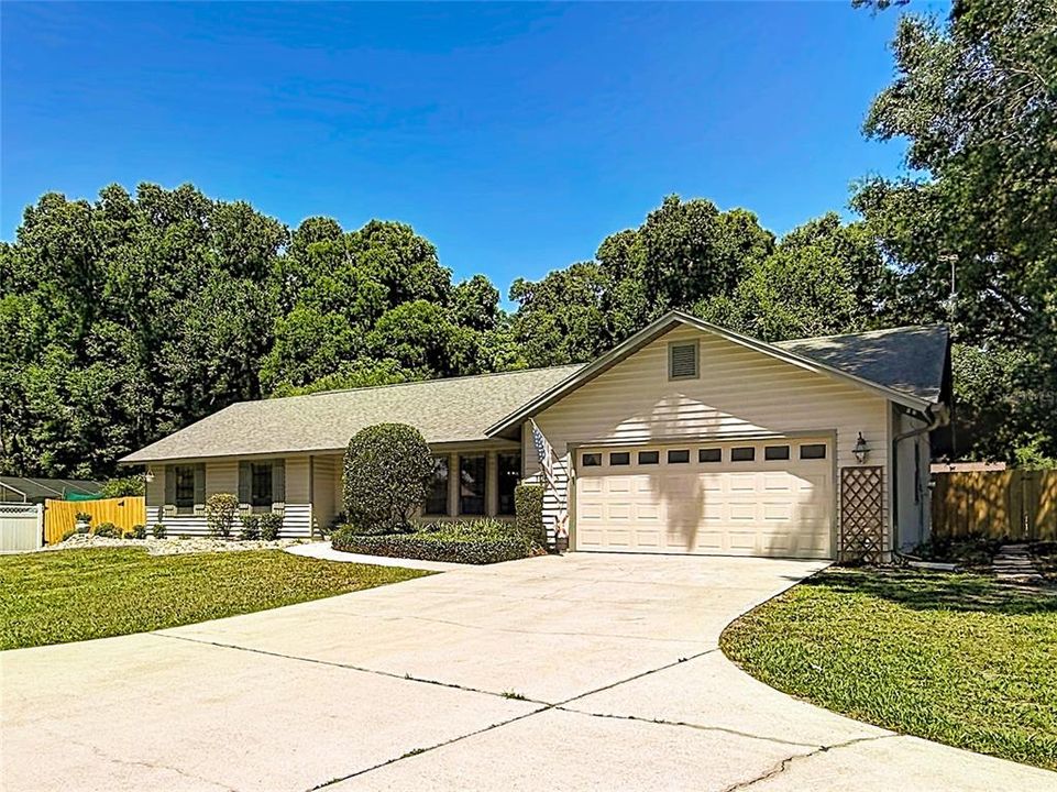 Active With Contract: $369,900 (3 beds, 2 baths, 1572 Square Feet)