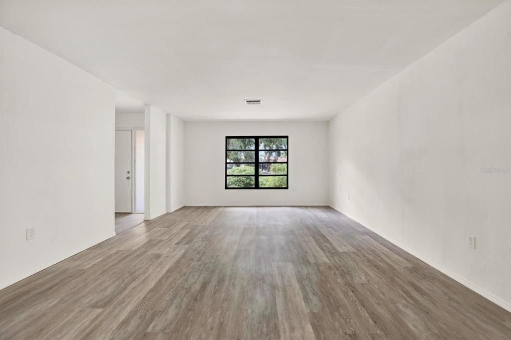 Под контрактом: $219,999 (2 спален, 2 ванн, 1622 Квадратных фут)