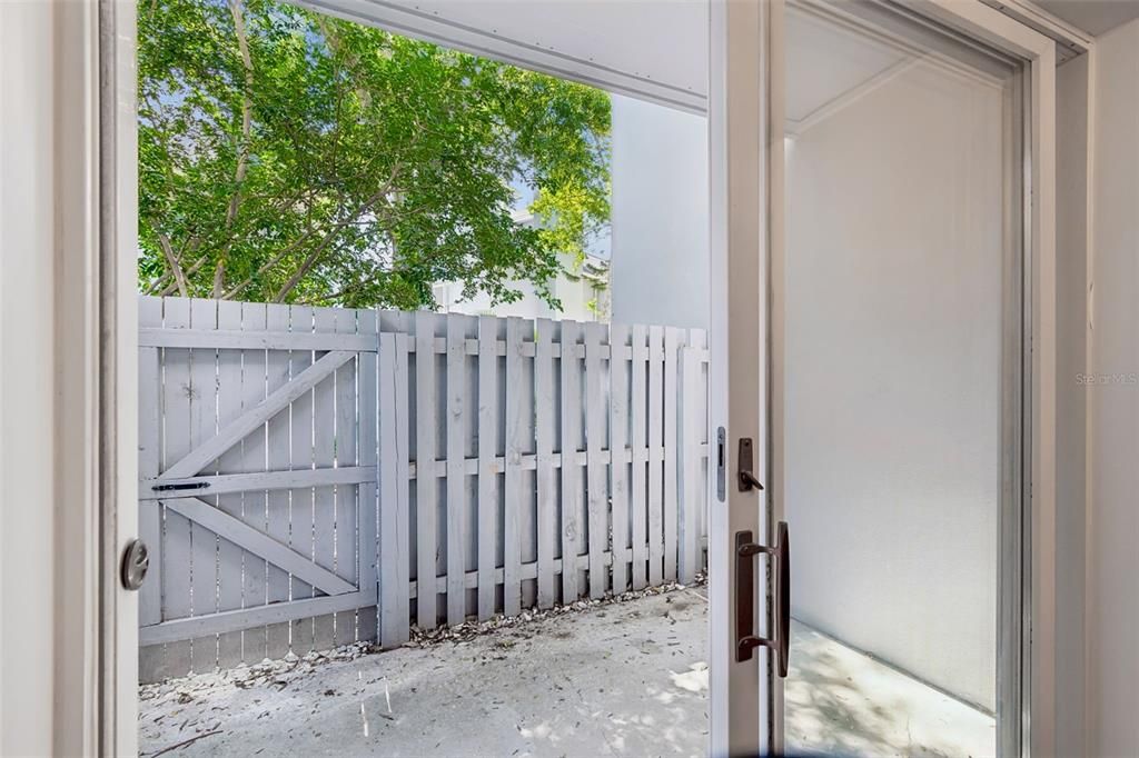 For Rent: $3,200 (2 beds, 2 baths, 1486 Square Feet)