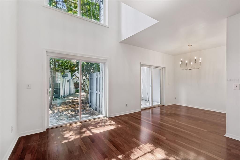 For Rent: $3,200 (2 beds, 2 baths, 1486 Square Feet)