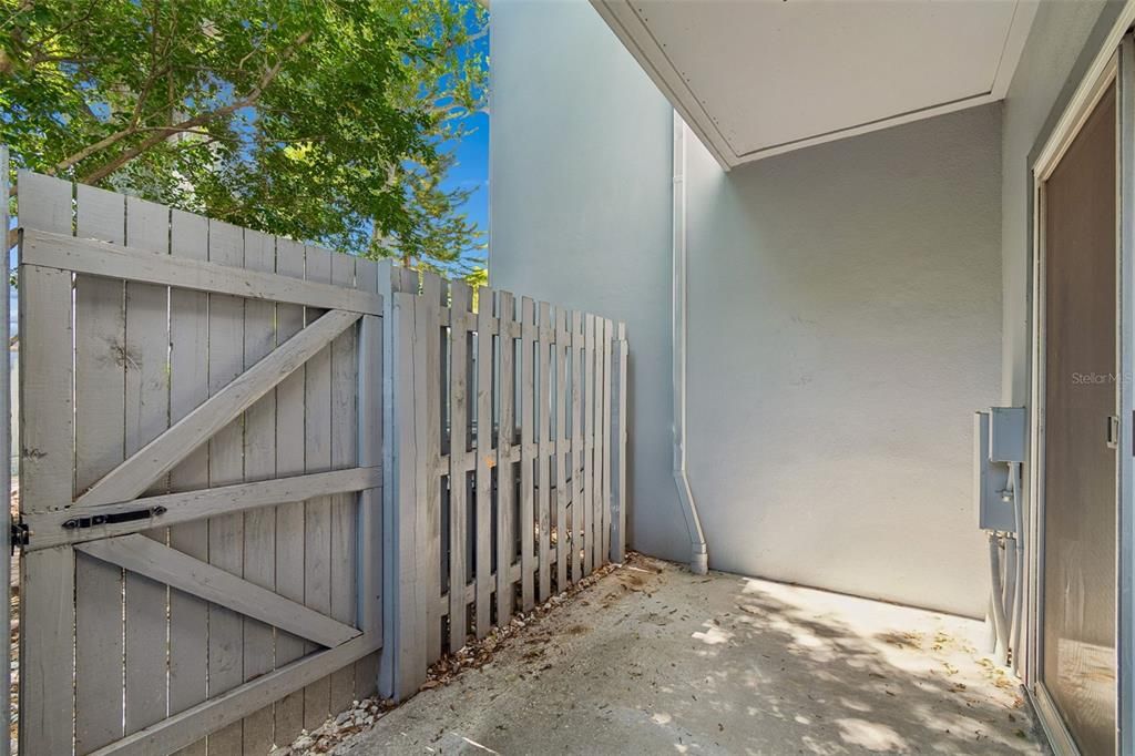 For Rent: $3,200 (2 beds, 2 baths, 1486 Square Feet)