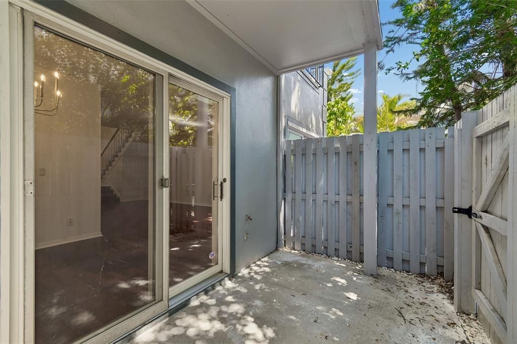 For Rent: $3,200 (2 beds, 2 baths, 1486 Square Feet)