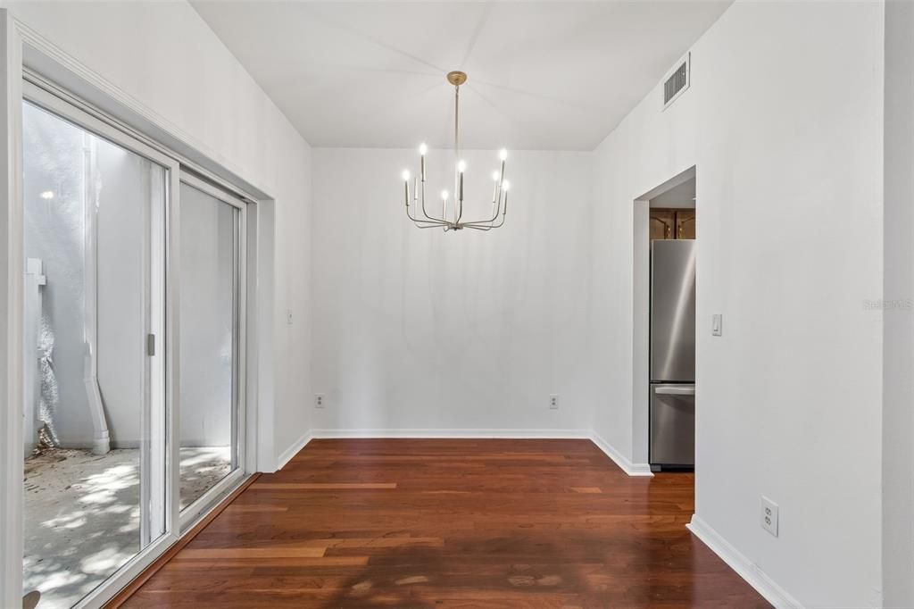 For Rent: $3,200 (2 beds, 2 baths, 1486 Square Feet)