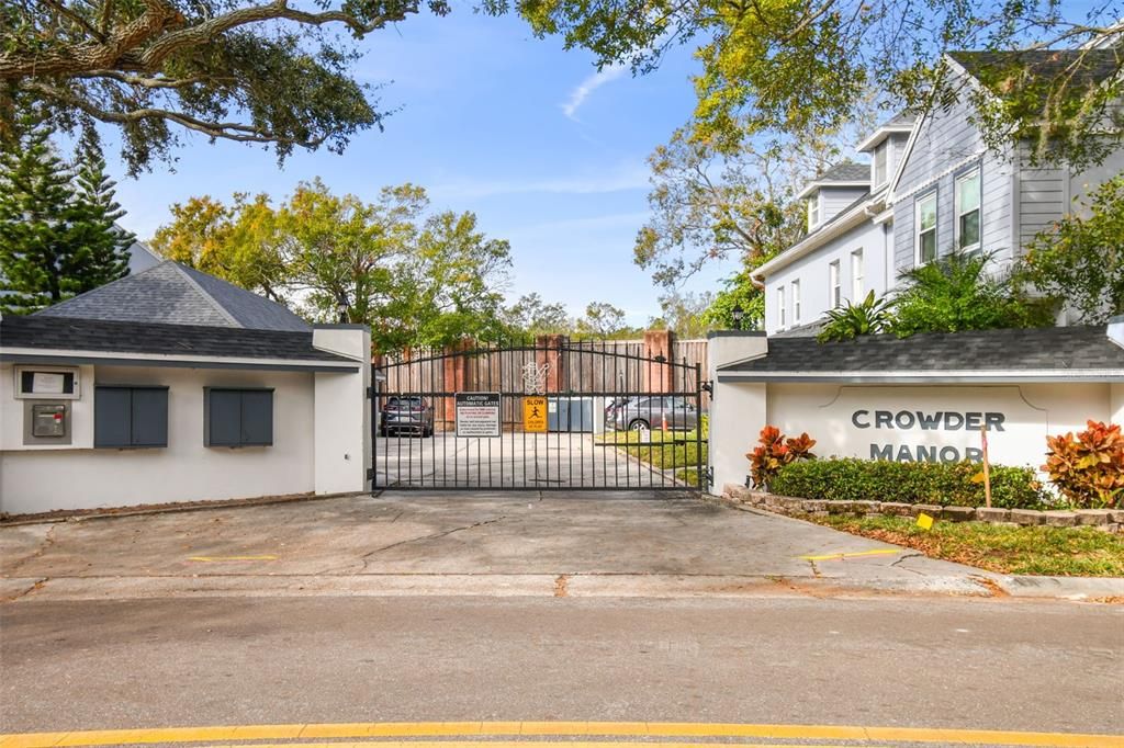 For Rent: $3,200 (2 beds, 2 baths, 1486 Square Feet)