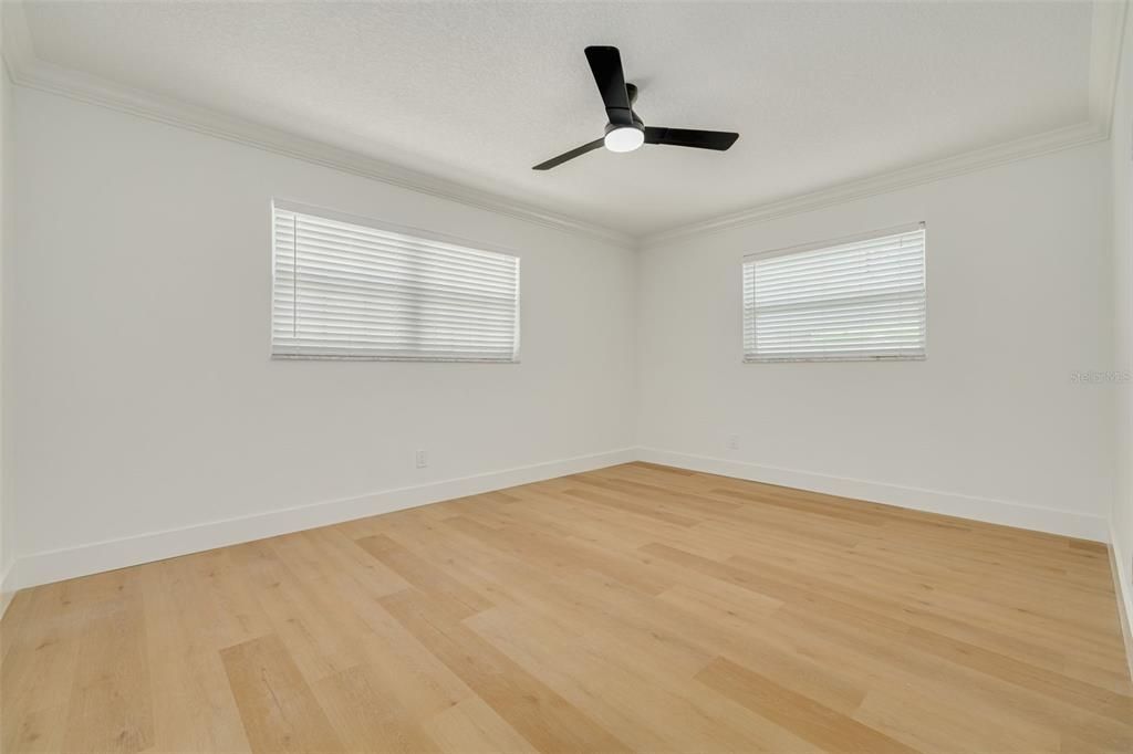 For Sale: $549,000 (3 beds, 2 baths, 1498 Square Feet)